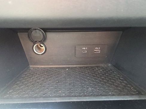 Used 2025 Nissan Pathfinder SV image 33