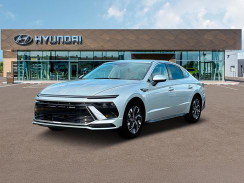 New 2025 Hyundai Sonata SEL image 1