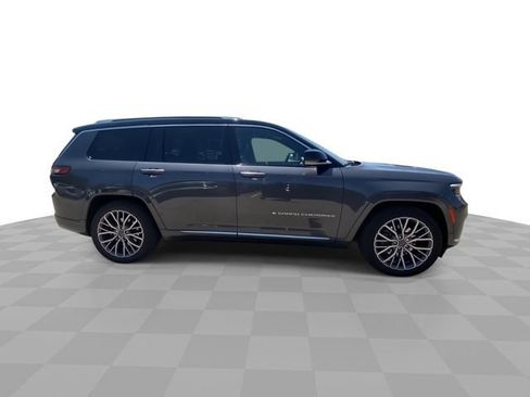 Used 2024 Jeep Grand Cherokee L Summit AWD/4WD image 3