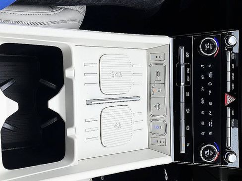 Used 2025 Hyundai Santa Fe Calligraphy AWD/4WD image 26