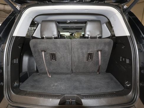 Used 2018 GMC Acadia SLT image 16