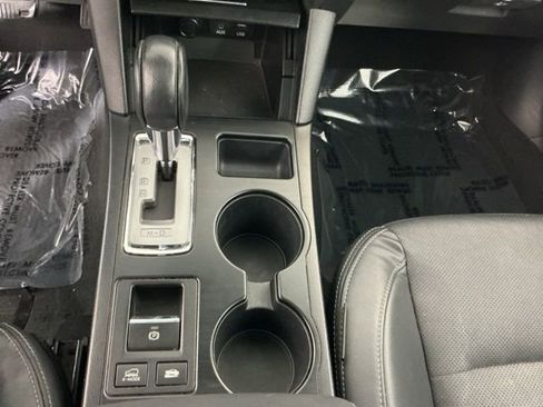 Used 2016 Subaru Outback 2.5i Limited image 19