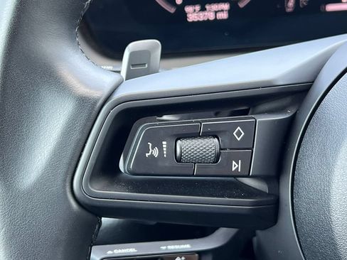 Used 2025 Porsche Cayenne AWD/4WD image 21