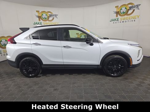 Used 2025 Mitsubishi Eclipse Cross Black Edition image 9