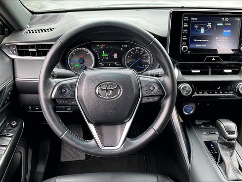 Used 2021 Toyota Venza XLE image 5