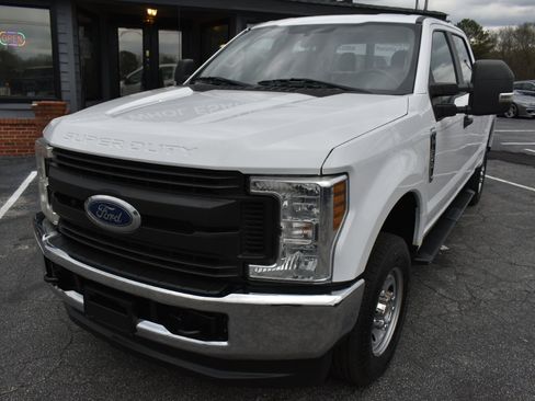 Used 2018 Ford F250 XL w/ Power Equipment Group image 2