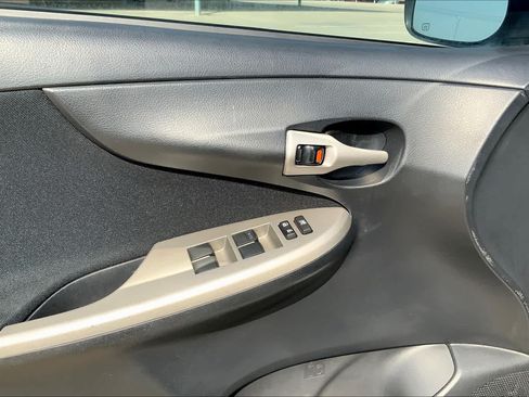 Used 2010 Toyota Corolla S FWD image 34
