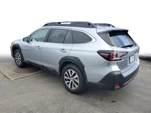 Used 2025 Subaru Outback Premium AWD/4WD image 5