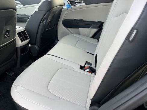 New 2026 Kia Sportage EX w/ EX Panorama Roof Package image 15