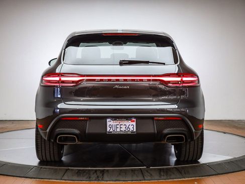 Certified 2025 Porsche Macan image 7