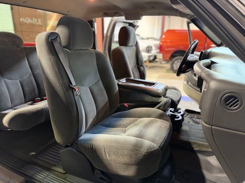 Used 2003 Chevrolet Silverado 2500 LS AWD/4WD image 22