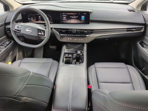 Used 2025 Nissan Murano SV image 15