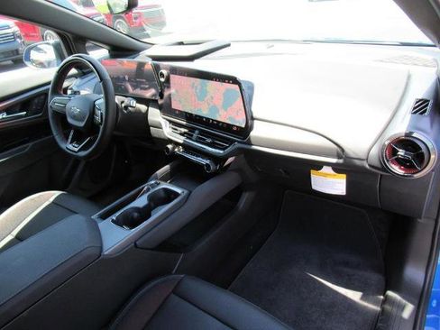 New 2025 Chevrolet Equinox EV RS image 14