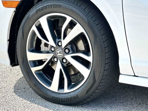 Used 2024 Honda Odyssey Touring image 11