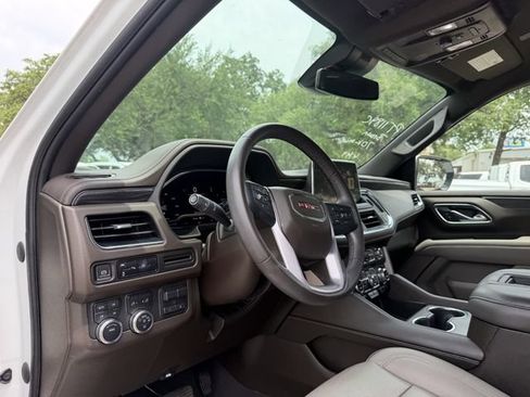 Used 2023 GMC Yukon SLT w/ Max Trailering Package AWD/4WD image 8