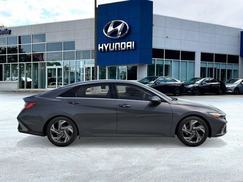 New 2026 Hyundai Elantra Limited image 7