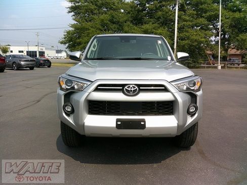 Certified 2022 Toyota 4Runner SR5 image 6