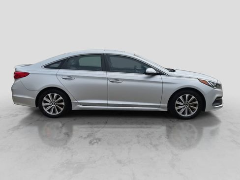 Used 2016 Hyundai Sonata Sport w/ Option Group 1V FWD image 9