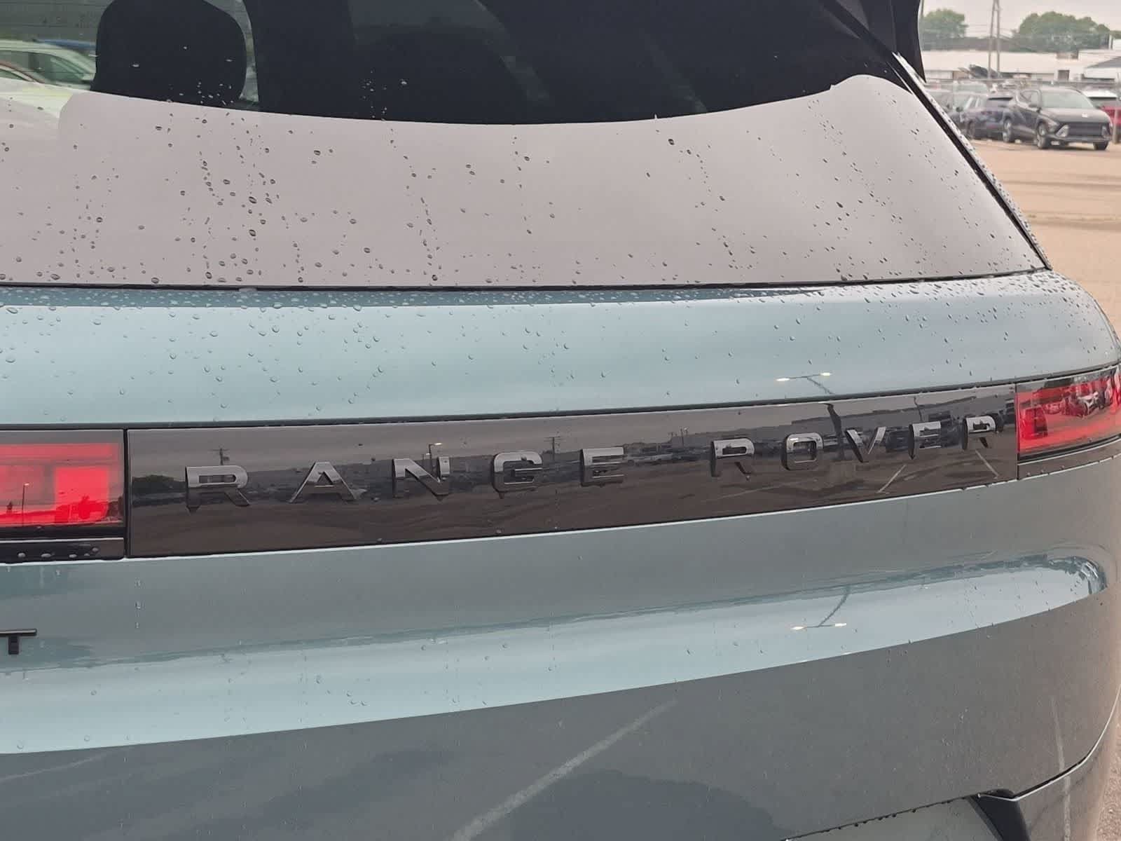 New 2027 Land Rover Range Rover Sport Dynamic SE AWD/4WD image 12