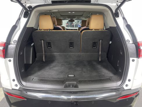 Used 2018 Buick Enclave Essence image 18