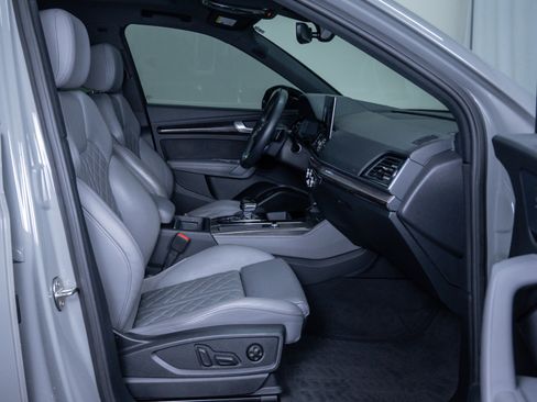 Used 2021 Audi SQ5 Prestige w/ Prestige Package image 11