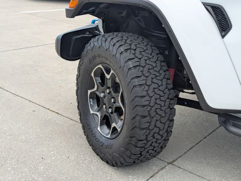 Used 2021 Jeep Wrangler Unlimited Rubicon 4xe w/ Safety Group AWD/4WD image 38