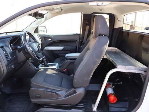 Used 2022 Chevrolet Colorado LT w/ Fleet Safety Package image 19