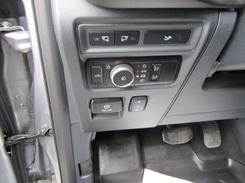 Certified 2024 Ford F150 Lariat image 26