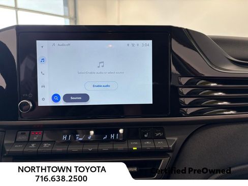 Used 2025 Toyota Camry LE w/ Convenience Package image 10