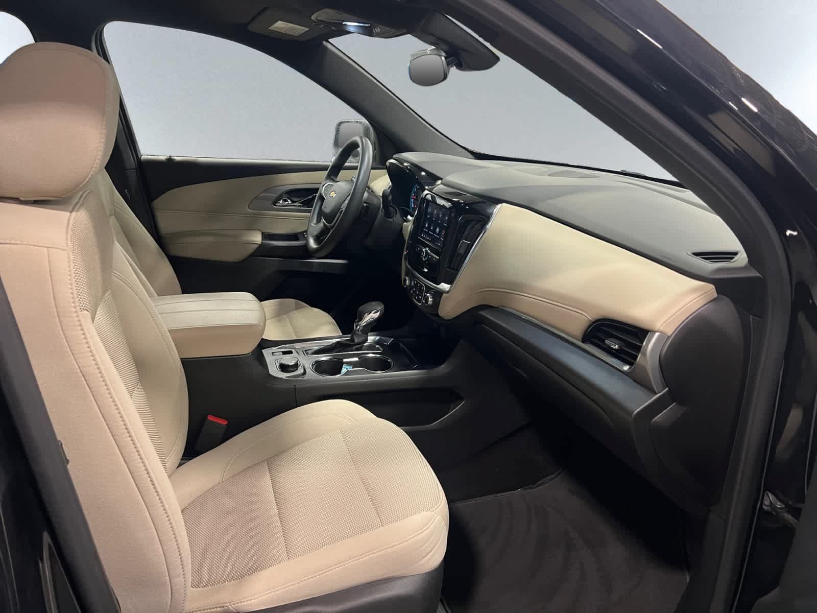 Used 2023 Chevrolet Traverse LS AWD/4WD image 20
