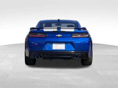 Used 2017 Chevrolet Camaro SS RWD image 4