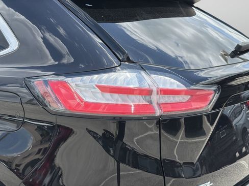 Used 2023 Ford Edge SEL w/ Convenience Package AWD/4WD image 7