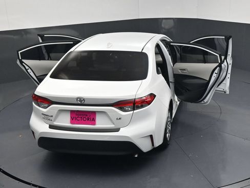 Used 2025 Toyota Corolla LE FWD image 22