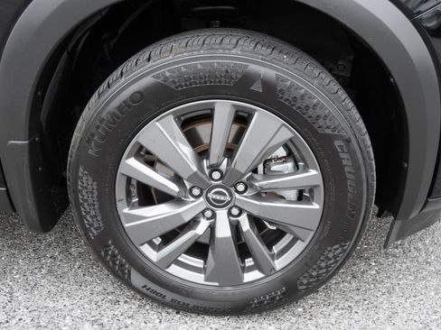 Used 2024 Nissan Pathfinder S image 38