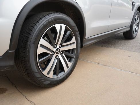 Used 2025 Mitsubishi Outlander Sport ES AWD/4WD image 7