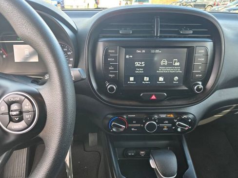Used 2021 Kia Soul S image 14