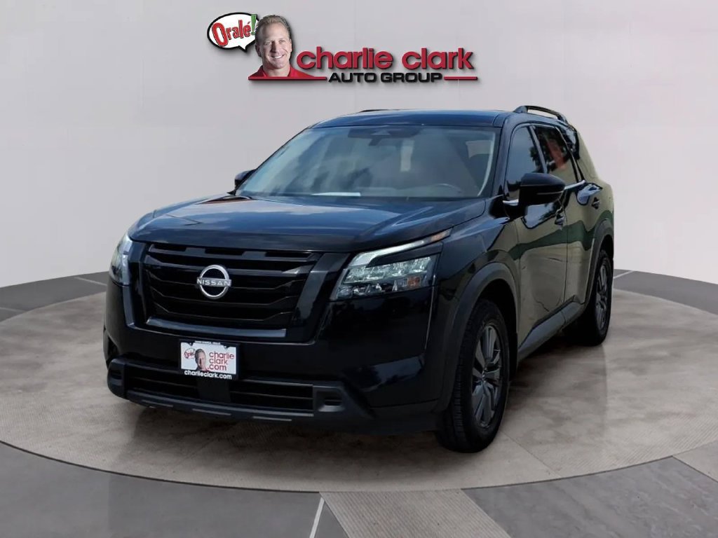 Used 2024 Nissan Pathfinder SV w/ Black Appearance Package FWD image 1