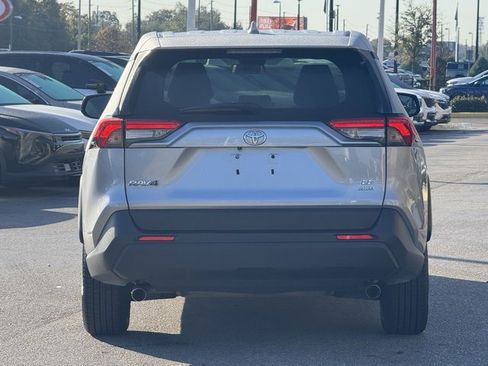 Used 2024 Toyota RAV4 LE image 4