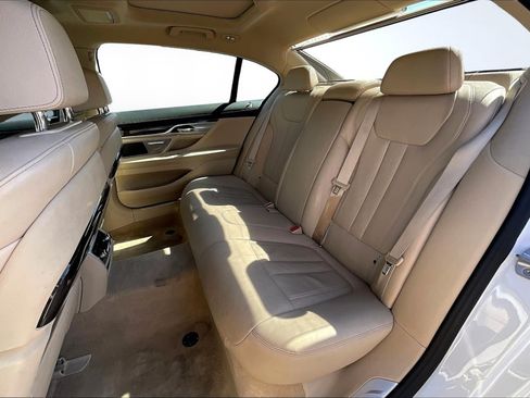 Used 2021 BMW 740i RWD image 26