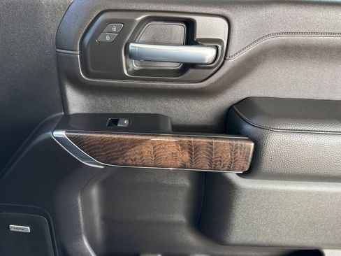 Used 2022 GMC Sierra 2500 Denali w/ Denali Ultimate Package image 21