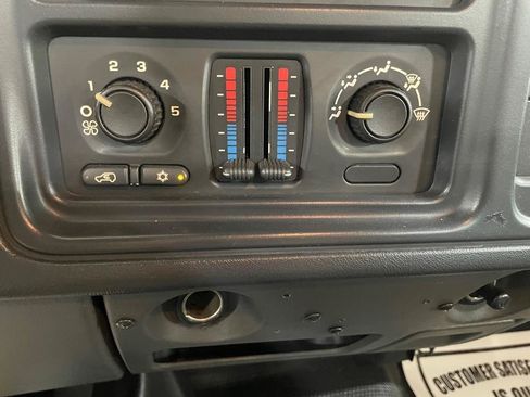 Used 2004 Chevrolet Silverado 2500 W/T w/ Skid Plate Package AWD/4WD image 20