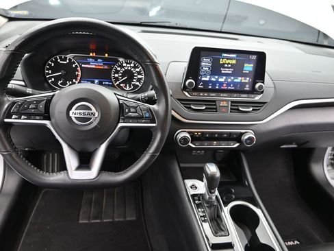 Used 2021 Nissan Altima 2.5 SV w/ SV Premium Package image 20