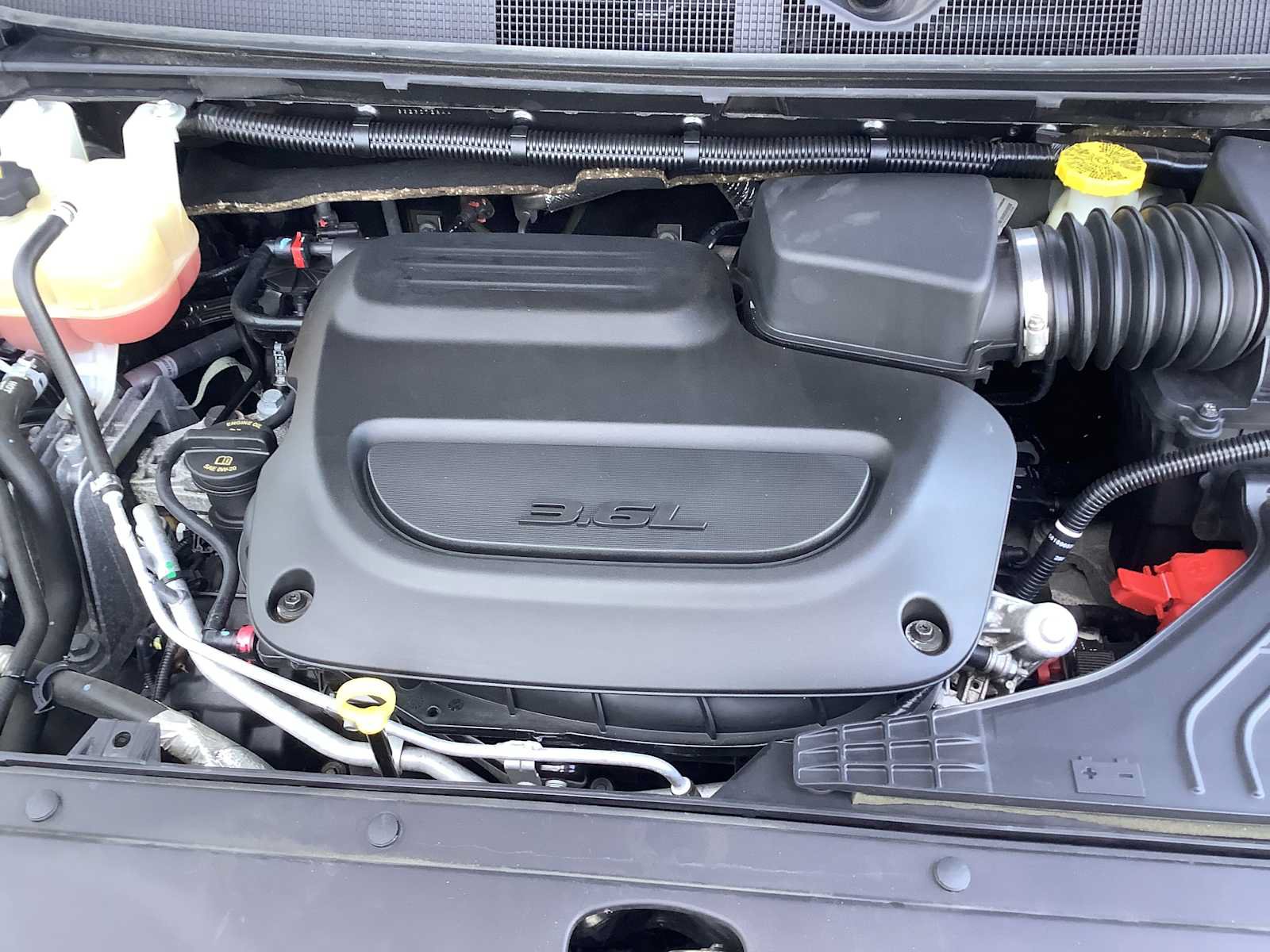 Used 2022 Chrysler Pacifica Touring-L FWD image 9