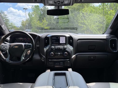 Used 2020 Chevrolet Silverado 2500 LTZ AWD/4WD image 9