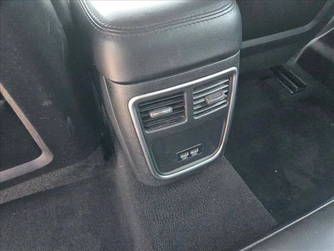 Used 2022 Chrysler 300 Touring L RWD image 17