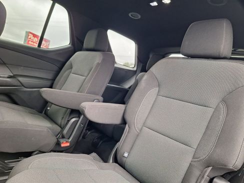 Used 2023 Chevrolet Traverse LT image 22