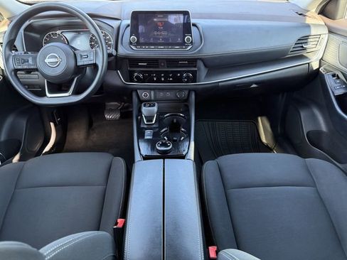 Used 2023 Nissan Rogue S image 8