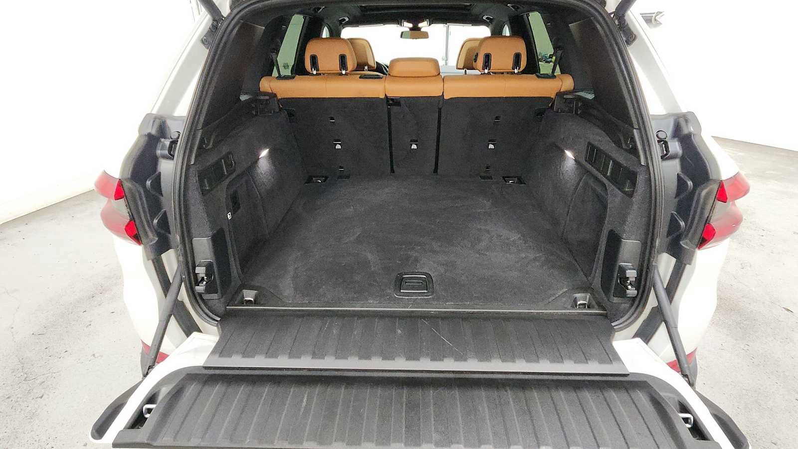 Used 2019 BMW X5 xDrive40i w/ Premium Package 2 AWD/4WD image 28