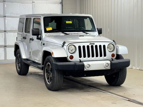Used 2012 Jeep Wrangler Unlimited Sahara image 1