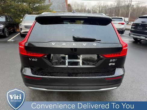 Certified 2025 Volvo V60 B5 Cross Country Plus image 7